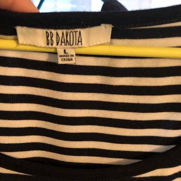 Navy blue striped top dress. - Picture 3 of 4